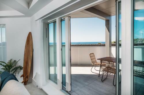 New Luxury Coastal Apartment With Vast Sea Views
