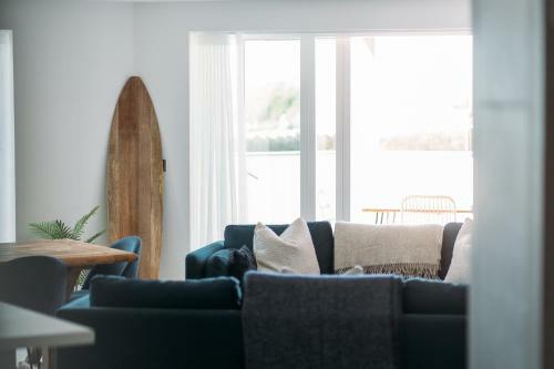 New Luxury Coastal Apartment With Vast Sea Views