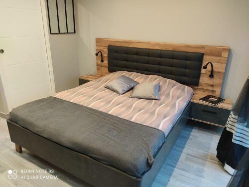 Hostal Chambre D'h�tes De L'�cluse D'episy Avec Spa