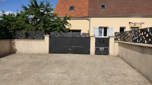Hostal Chambre D'h�tes De L'�cluse D'episy Avec Spa
