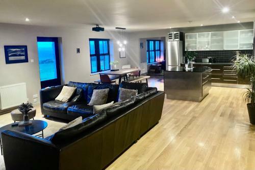 Villa Luxury, Holiday Home In Orphir Overlooking Hoy Hls