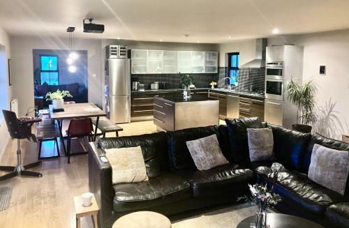 Villa Luxury, Holiday Home In Orphir Overlooking Hoy Hls