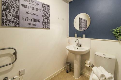 Stylish Modern Apartment In City Centre