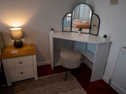 Pass The Keys Beautiful 2-bedroom Home In Wilford