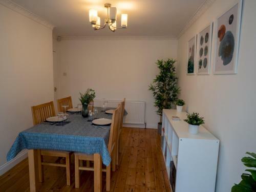 Pass The Keys Beautiful 2-bedroom Home In Wilford