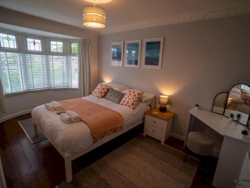 Pass The Keys Beautiful 2-bedroom Home In Wilford