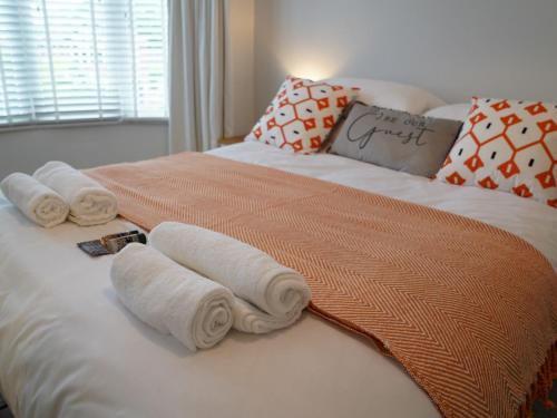 Pass The Keys Beautiful 2-bedroom Home In Wilford