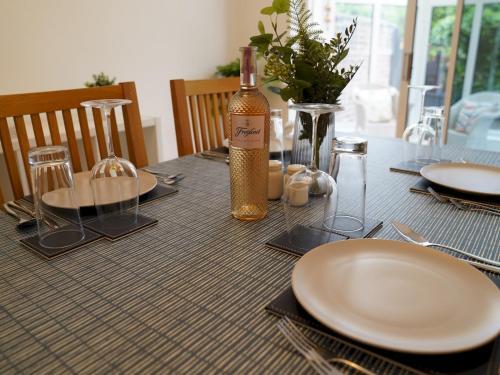 Pass The Keys Beautiful 2-bedroom Home In Wilford