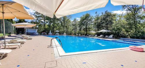 Villa Bog - Villa Con Piscina E Campo Da Tennis