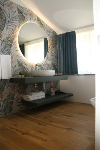 Bed & Breakfast C House Rooms Lake