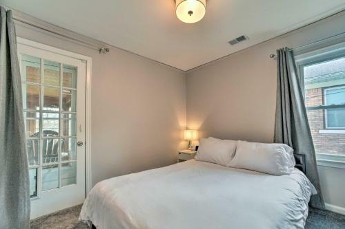 Chic Ferndale Apartment - Walk To Downtown!