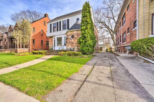 Chic Ferndale Apartment - Walk To Downtown!