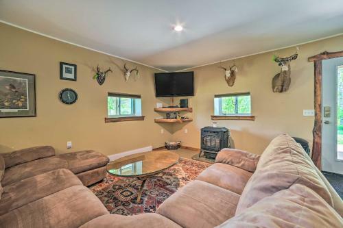Secluded Getaway Near Orv, Equestrian Trails!