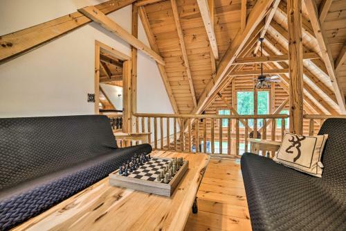 Classy Home With Hot Tub Walk To Gilletts Lake