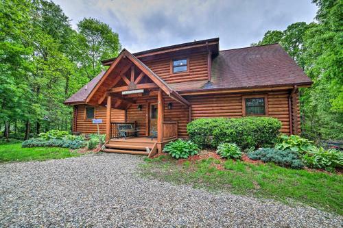 Classy Home With Hot Tub Walk To Gilletts Lake