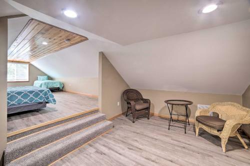 Spacious House On Half Acre Less Than 3 Mi To Beach!
