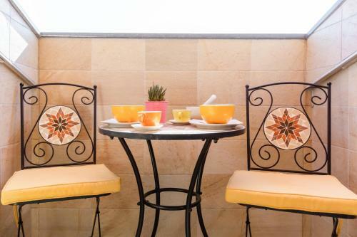 Piazza Dei Cavalieri Orange Attic Apartment