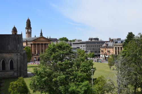 Lovely 2-bed Apartment In Paisley