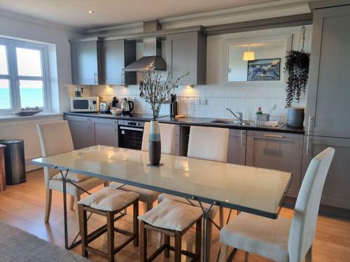 Apartamento Beachfront Flat With Balcony & Stunning Sea Views
