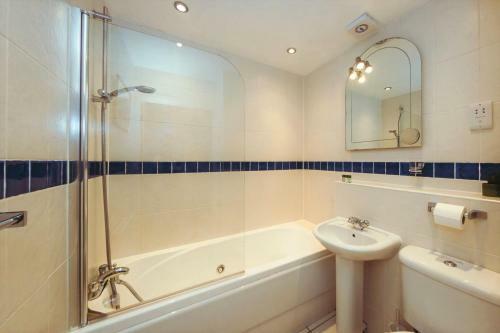 Apartamento Beachfront Flat With Balcony & Stunning Sea Views