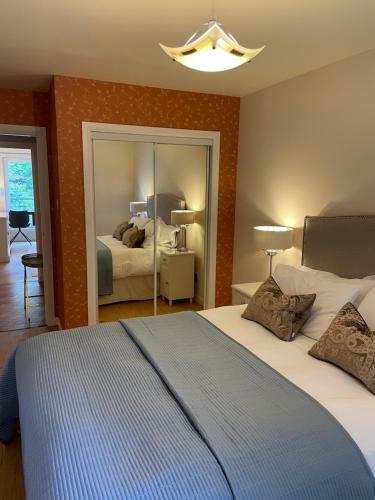 Lovely 2 Bedroom 2 Bathroom Executive Apartment