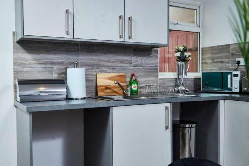 Perfect Apartment - Sleeps 6 Great Location