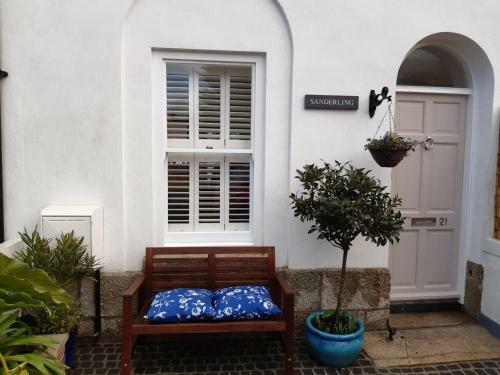 Sanderling - Grade 2 Listed Georgian Townhouse By The Sea