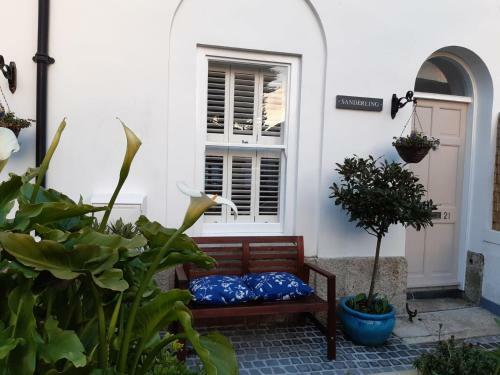 Sanderling - Grade 2 Listed Georgian Townhouse By The Sea