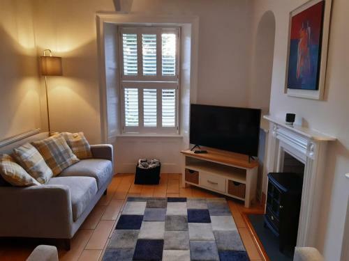 Sanderling - Grade 2 Listed Georgian Townhouse By The Sea