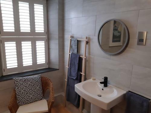Sanderling - Grade 2 Listed Georgian Townhouse By The Sea