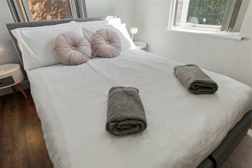 Apartamento Stunning Studio Flat With Parking