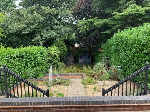 Spacious 5-bedroom Home Perfect For Large Groups