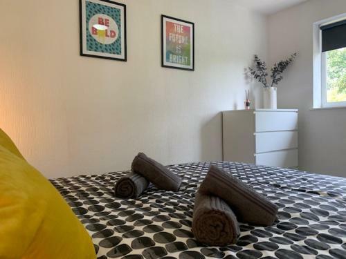 Spacious 5-bedroom Home Perfect For Large Groups