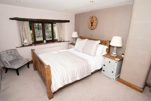 Bumble Bee Cottage - Luxury Countryside Cottage