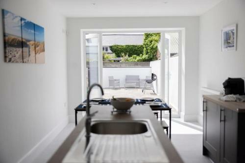 Spacious Holiday Home In Porthcawl
