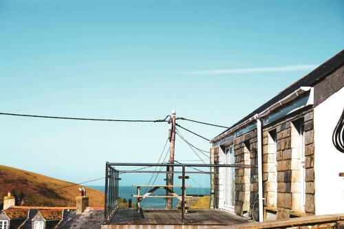 Stowaway Port Isaac Bay Holidays