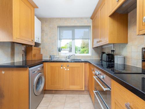 Pass The Keys Family Friendly Home With Free Parking