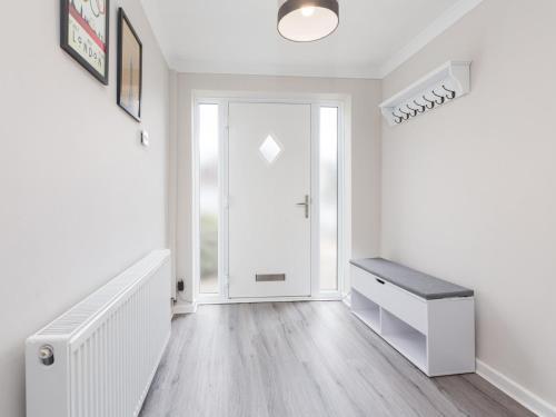 Pass The Keys Family Friendly Home With Free Parking