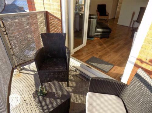 Central 2 Bed Apartment With Parking