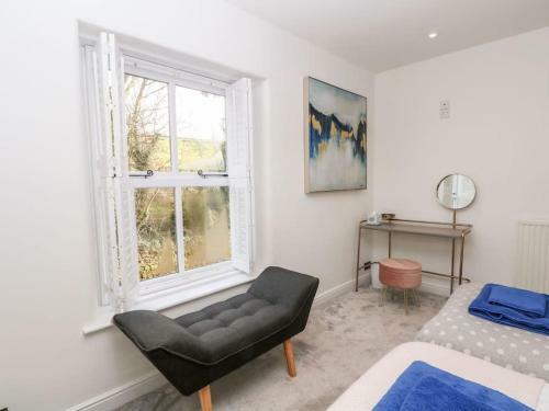 North View Cottage - Log Burner,views,parking,walks,peak District,dogs
