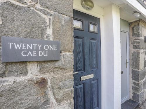 21 Cae Du