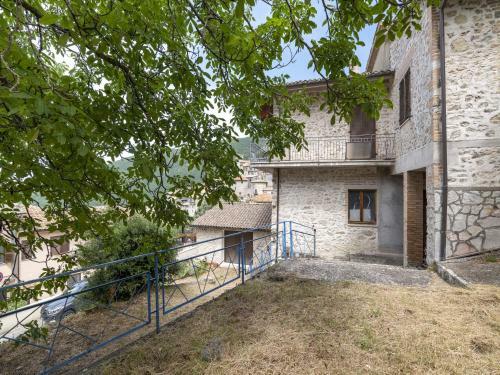 Inviting Apartment In Umbria With Garden