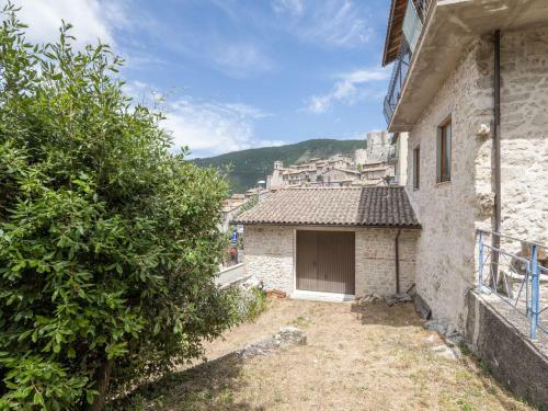 Inviting Apartment In Umbria With Garden