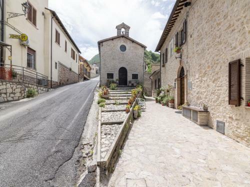 Inviting Apartment In Umbria With Garden