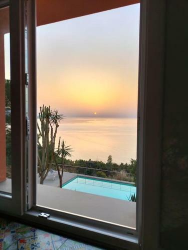 Apartamento Suite Cefal� Vista Mare