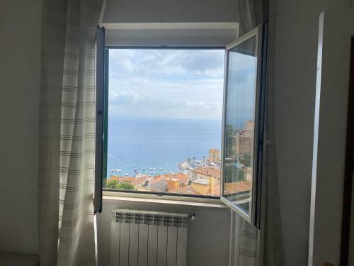 Apartamento Bilocale Vista Mare Con Posto Auto