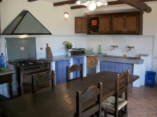 Coriana Apartments & Villas
