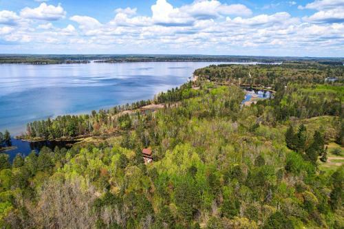 Rustic Crosslake Apartment With Water Access!