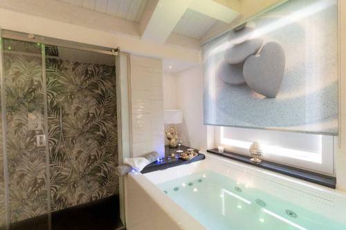 Hostal Carizza Rooms