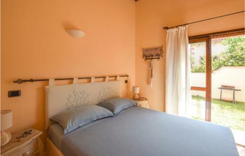 Stunning Home In Capo D'orso - Palau With 3 Bedrooms